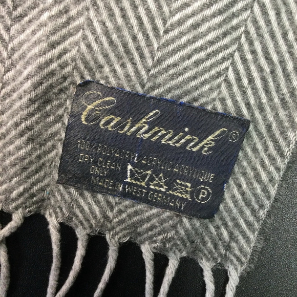 Vintage Cashmink Scarf, Unisex, Gray and‎ Red, OS - Picture 7 of 9